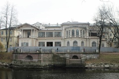 В 2020 году продолжится реставрация дачи Громова, собора Петра и Павла в Петергофе, дома Монферрана и других объектов