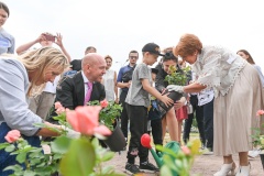 Розы, Гагарин и Маленький Принц: на детском празднике в Купчино благоустроили сквер и говорили о подвигах и творчестве великих людей