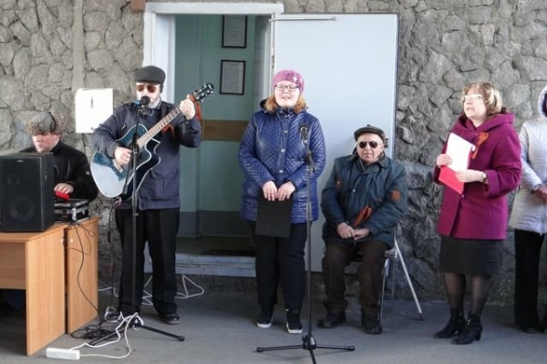 В детской библиотеке № 10 прошел праздник ко Дню Победы «Поздравляем ветеранов»