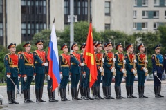 Купчинцы возложили цветы к монументу героическим защитникам Ленинграда