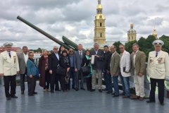 «ЦВЕТЫ С ФРОНТА». ПАМЯТЬ, ЗАСТЫВШАЯ В КАДРЕ