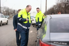 Комитет по транспорту проверил более 100 автомобилей  легковых такси с начала 2024 года