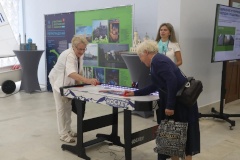 Специалисты социальной сферы стали участниками выставки достижений Петроградского района в дни тематической недели «Культуры общения и заботы».