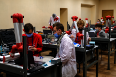 Получить практикоориентированную специальность и профессиональные знания в колледжах Санкт‑Петербурга решили 25 тысяч петербургских школьников. Как проходит приемная кампания 2021 года