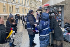 От павильона и торговых прилавков освобождены земельные участки, находящиеся в собственности города