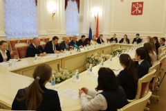 Студенты петербургских вузов стали участниками стажировки «Открытый Смольный»: экология в мегаполисе
