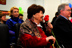 Награждение ветеранов и жителей блокадного Ленинграда медалью «80 лет Победы в Великой Отечественной войне 1941-1945 гг.» в Центральном районе