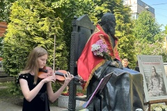 В садике Музея-квартиры Иоанна Кронштадтского прошел праздник «В гостях у Батюшки»