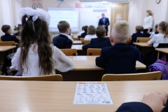 В День первоклассника глава района посетил школу №303