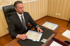 Город выделит средства на содержание экологических аварийных служб и системы водоводов к фонтанам Петергофа