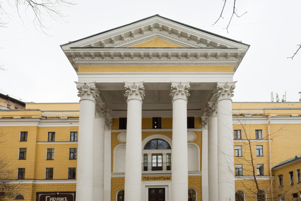 Александр Беглов поздравил коллектив «Ленфильма» со 112-м днём рождения киностудии