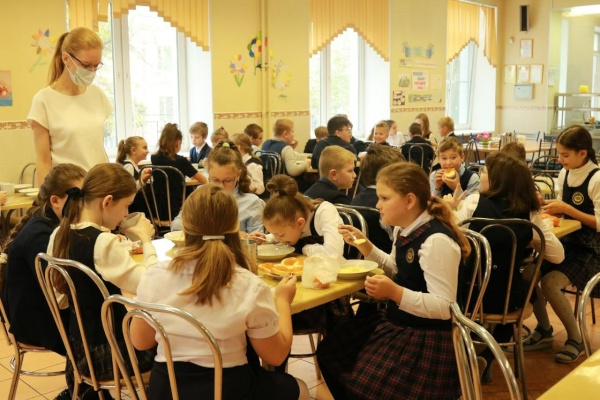 В Кировском районе оценили систему школьного питания