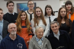 Студенты подарили новогоднее настроение жителям социального дома