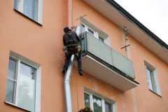 Продолжается планомерный ремонт в многоквартирных домах Петродворцового района