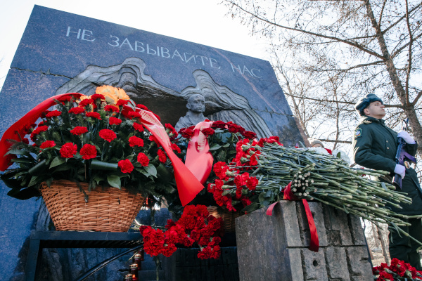 Торжественно-траурная церемония, посвященная Международному дню освобождения узников фашистских лагерей
