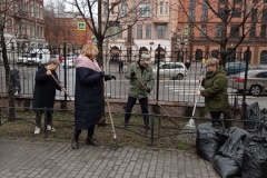 Экологический субботник провели сотрудники Управления и лаборатории «СОЦПИТ»