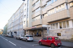 В зоне платной парковки появится около 100 дополнительных мест для инвалидов