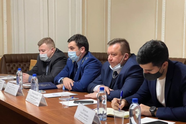 В Петербурге обсудили меры профилактики экстремизма и ксенофобии