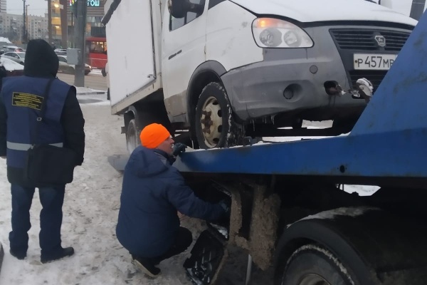 На Бухарестской улице повторно закрыли нелегальную торговую точку