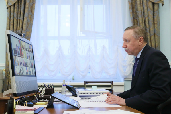 Совещание с членами Правительства Санкт‑Петербурга. Завершение долгостроев ЖК «На Заречной» и ЖК «Три апельсина»