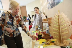 Представители Республики Саха (Якутия) продемонстрировали предметы быта своего народа на выставке перед отчетом главы администрации