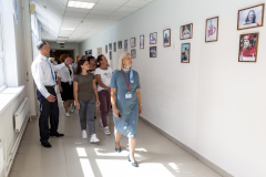 Педагоги из Мариуполя познакомились с опытом работы школы № 690 Невского района