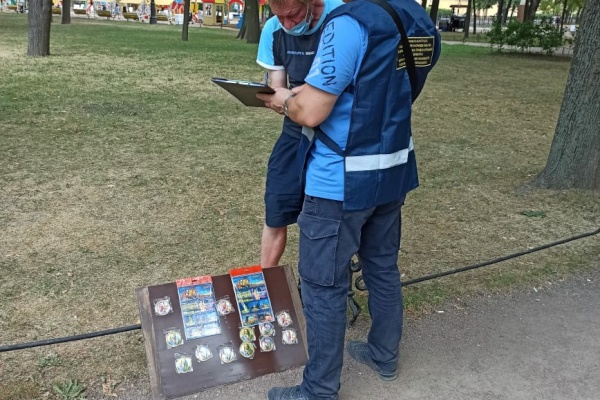 Рейд по незаконной торговле провели в центре Петербурга