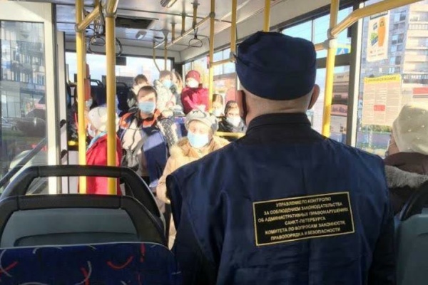 Сотрудники Комитета по законности продолжают следить за соблюдением новых правил безопасности