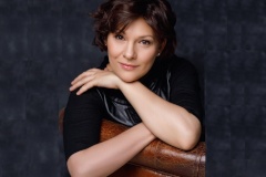 Онлайн-премьера - актриса театра и кино Елена Мартыненко читает сказку «Царевна-лягушка»