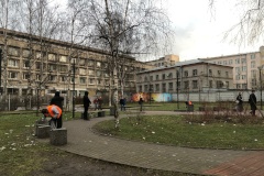 Вопрос уборки сквера у «Нарвской» - на контроле районной администрации