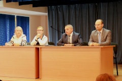 В администрации Кировского района прошла встреча с общественными наблюдателями
