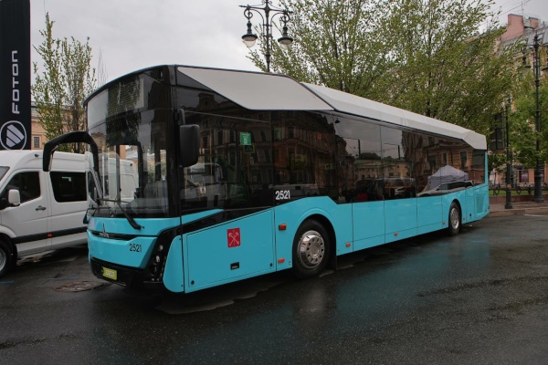 Петербург получит более 500 единиц современного транспорта для работы на городской маршрутной сети