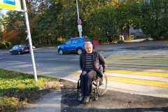 В двух районах Санкт‑Петербурга ведется работа по занижению бордюрного камня на пешеходных переходах