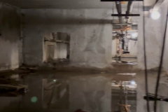 Жилищная инспекция накажет УК из Невского района за затопленный подвал