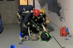 Во Фрунзенском районе прошли учения по спасению людей из задымленного помещения