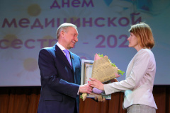 Лучшие медсестры получили награды в свой профессиональный праздник