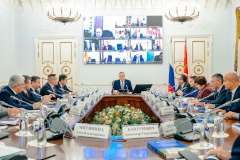 Александр Беглов поручил активизировать антинаркотическую деятельность в Петербурге, используя все преимущества информационных технологий и новые подходы к работе с молодежью