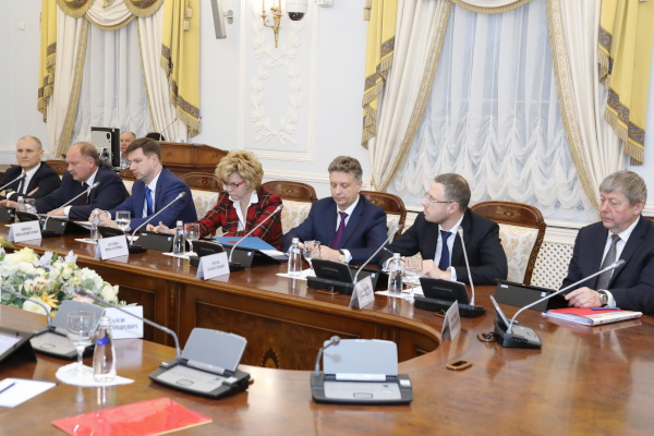 Рабочее совещание с членами Правительства Санкт‑Петербурга