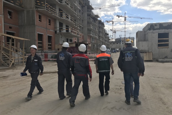 Госстройнадзор проверил ЖК «Чистое небо». Это одна из тысячи плановых проверок, проведенных в этом году. 