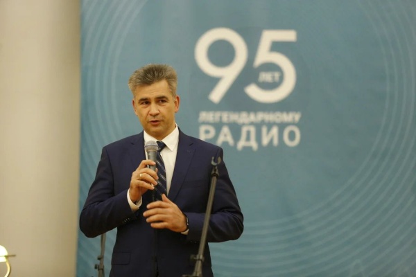 Владимир Рябовол поздравил коллектив Радио «Петербург» с 95-летием со дня образования