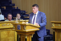 Александр Беглов: Петербург и Ленинградская область формируют единый рынок труда, вместе наводят порядок в сфере миграции и минимизируют нелегальную занятость