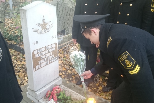 Студенты колледжа им. ад. Д.Н. Сенявина приняли участие в Дне благоустрйоства