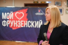 «Новогодние сюжеты»: в администрации Фрунзенского района окрылась выставка купчинских художников