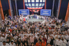 Губернатор Санкт‑Петербурга, министр просвещения и глава Мариуполя поздравили выпускников мариупольских школ