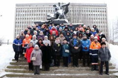 В Кировском районе прошло возложение цветов к памятникам Героям-морякам Балтийского пароходства и Погибшим канонерцам