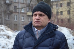 Врио главы администрации Виктор Полунин проверил уборку во дворах района