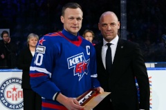 В Ледовом состоялся прощальный матч легенды СКА Евгения Кетова
