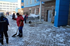 Московский район убирают от снега