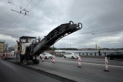 На Дворцовом мосту стартовали ремонтные работы