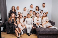 Александр Беглов: Многодетная мама из Петербурга получила звание «Мать-героиня»
